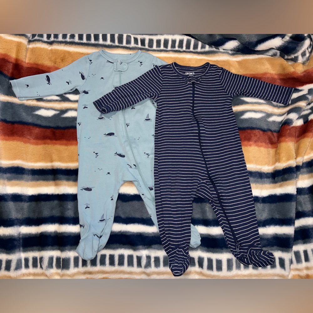 Carter’s double zip footies set of 2 - 9m